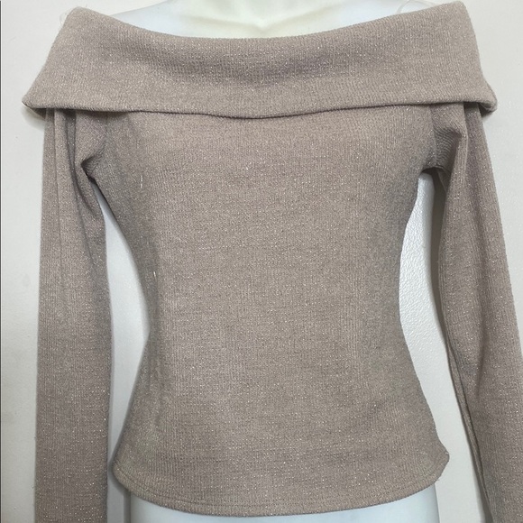 Off-the-Shoulder Cream Knit Sweater with Slim Fit - Picture 1 of 7